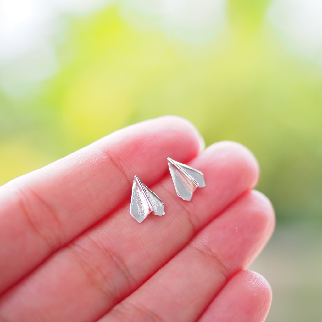 ต่างหูจรวดกระดาษ เงินแท้ทั้งชิ้น งานผลิตในไทย Paper plane earrings ต่างหูแฟชั่น ต่างหูผู้หญิง