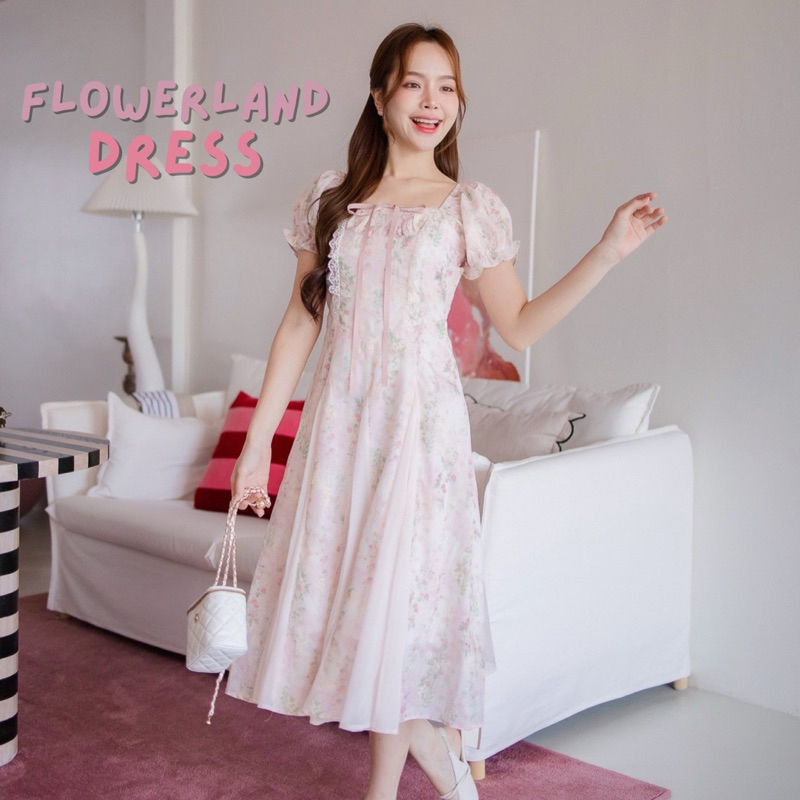 (รอบพรีจัดส่ง 28 ธันวา) :ชุดเดรส flowerland สีชมพูลายดอกไม้พาสเทล