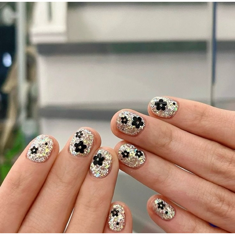เล็บปลอมสำเร็จรูป 💅🏻 พร้อมติด 💅🏻 เล็บเจลแท้100% 💖พร้อมส่ง💖✨🌷 (ลายดอกไม้เพรช)