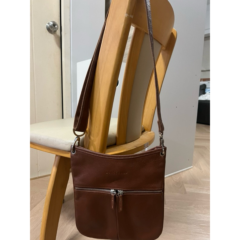 กระเป๋าสะพายข้าง Longchamp หนังแท้ มือสองสภาพดี