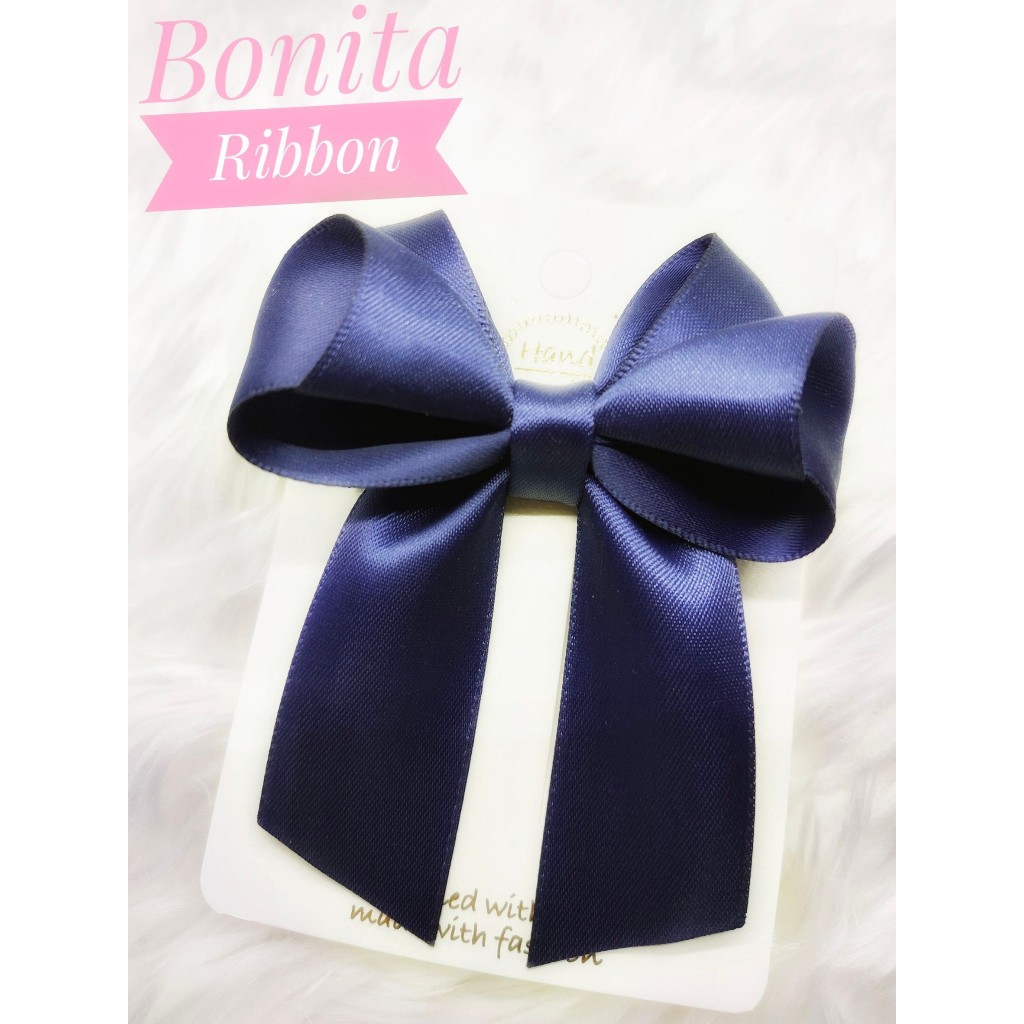 [ พร้อมส่ง ] โบว์ติดผม ผ้าซาติน สีน้ำเงินกรมท่า (Navy) เรียบร้อย หรูหรา กิ๊บติดผม โบว์ผ้าซาติน โบว์นักเรียน ใส่ออกงาน