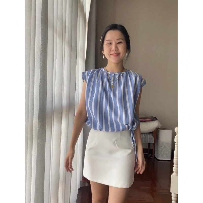 เสื้อลายทางฟ้า (hyde.apparels)