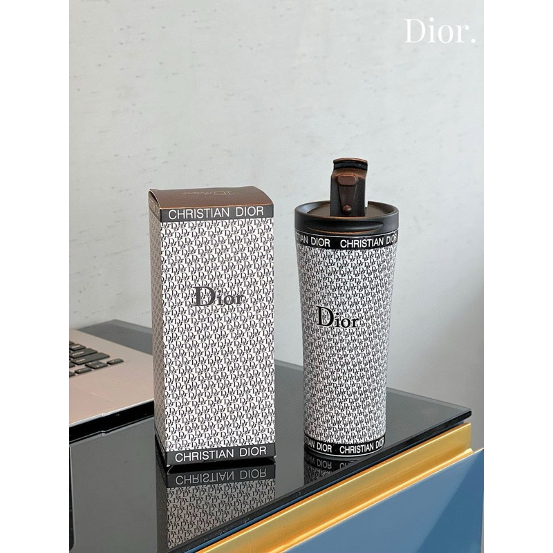 แก้วเก็บความเย็น Dior ความสวยของแก้วที่ไม่มีวันหยุด
