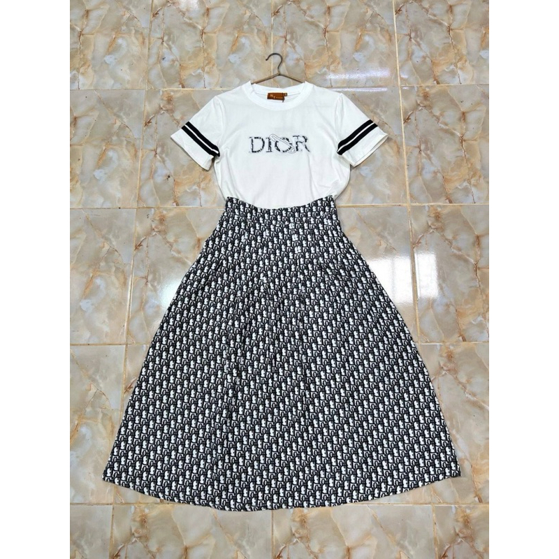(4xl) ชุดเซตกระโปรง เสื้อยืด+กระโปรง ผ้าทอ สวยๆ งานป้าย chalita