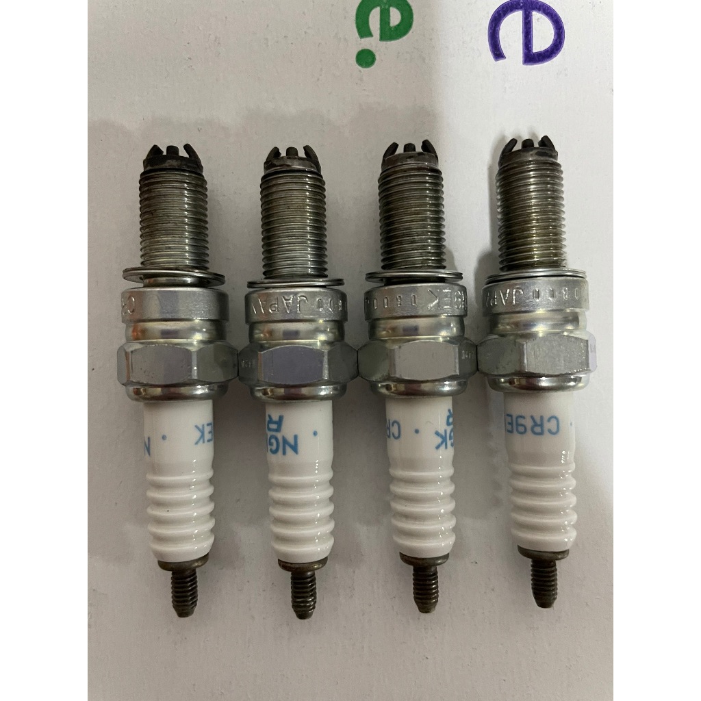 มือสอง หัวเทียนติดรถ Z800 เดิมโรงงานแท้ๆ ใช้งานแค่ 18000 กิโล สภาพยังสวยๆ