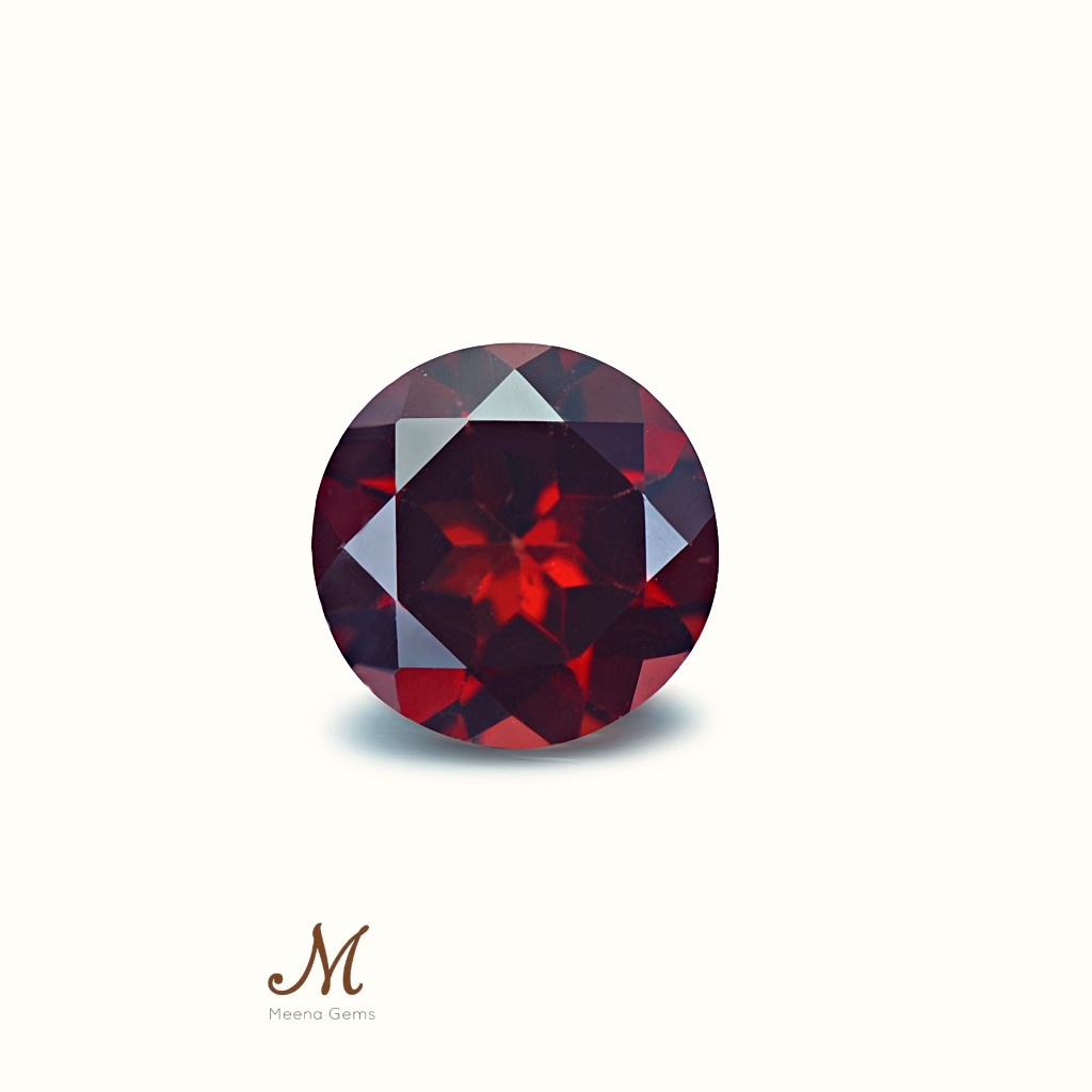 พลอยโกเมนแท้เจียระไนเหลี่ยมเพชร สีแดง Natural Garnet  กลม ก้นเพชร  พลอยดิบ ไม่เผา ธรรมชาติแท้ 100%