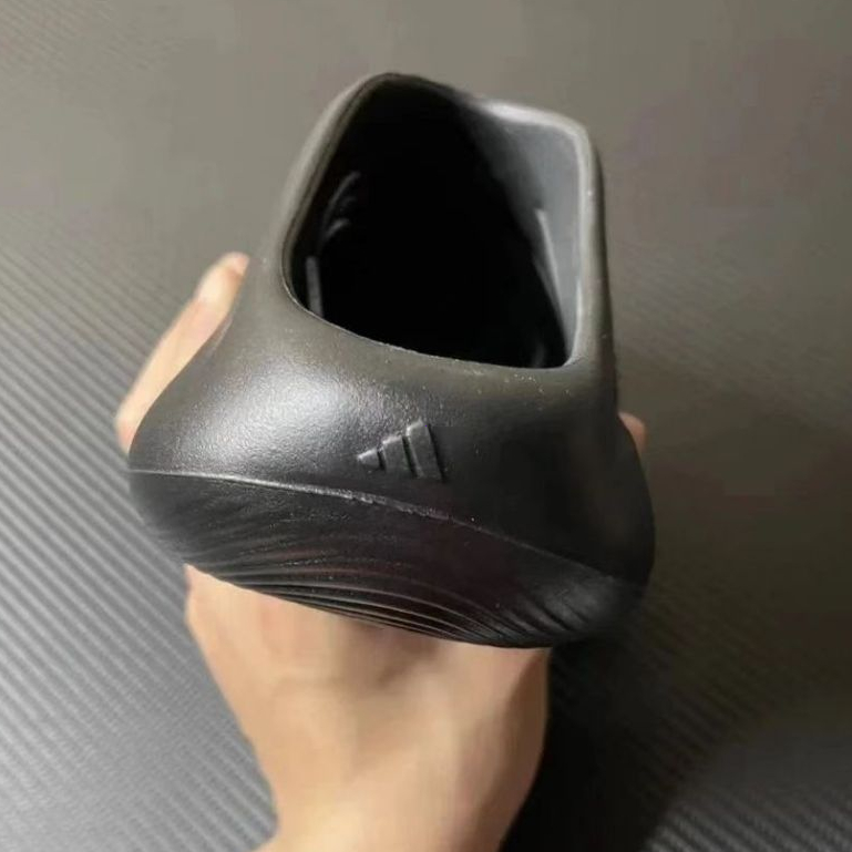 Adidas AdiFom รองเท้าแตะชาย รองเท้าแตะผู้ชายฤดูร้อนกลางแจ้งที่มีคุณภาพสูงรองเท้า รองเท้าผู้ชาย