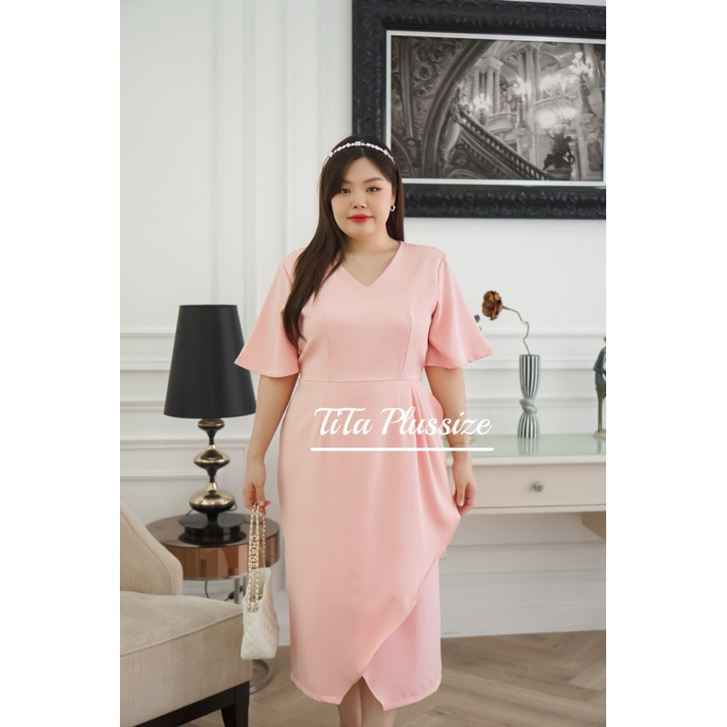 เดรสออกงานคอวีสีพื้นแขนกระดิ่งกระโปรงแต่งระบาย