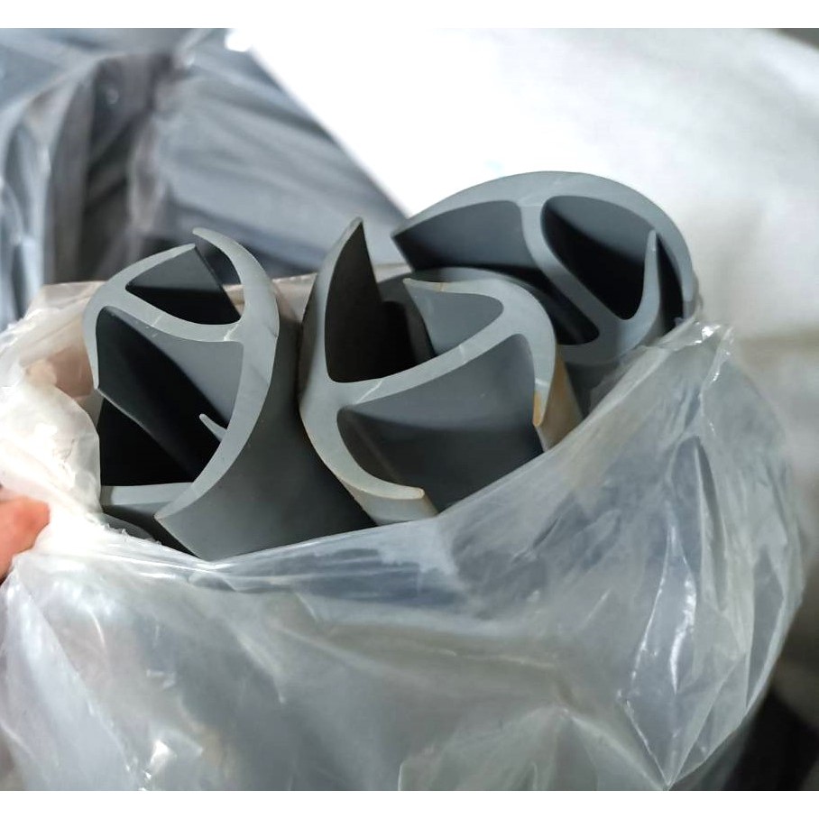 ยางขอบประตูตู้ทึบรถบรรทุก ร่อง 25 มม. ทรงตัว T สีเทา ยางกันน้ำรั่วน้ำซึมตามแนวขอบประตู  พร้อมจัดส่ง - รูปที่ 2