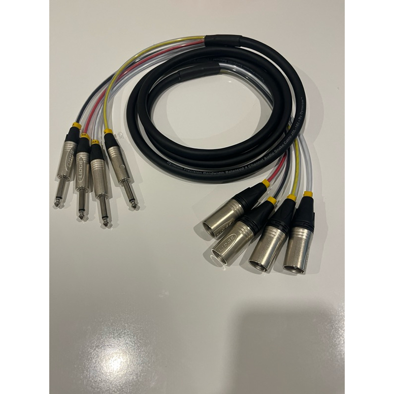 สายมัลติคอร์4ch xlrผู้4-ts4 โมโน ทำจากสายมัลติคอร์4คอร์ของDynacomหัวของLidgeทั้งชุด