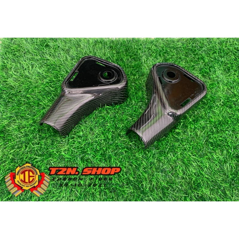 ถุงเท้าคาร์บอนแท้ Lambretta X200,X300 อะไหล่แท้ศูนย์(ราคาต่อ 1 คู่ )