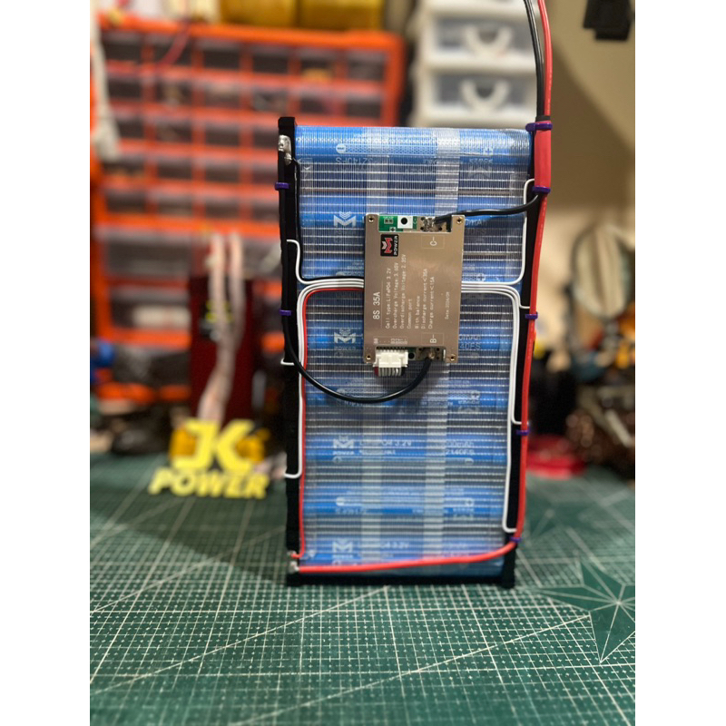 แบตเตอรี่LiFePO4 3.2v 8s1p25.6-28.8v 15,000Ah พร้อมที่ชาร์จ