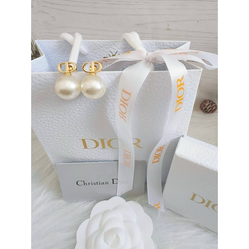 ต่างหู Dior พร้อมส่งจ้า‼️💎