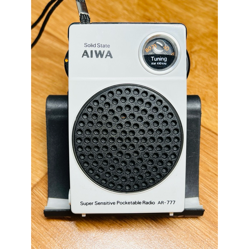 เครื่องรับวิทยุวินเทจ AIWA AR-777 Solid State สีขาว สวย สภาพดี อายุเครื่อง40ปี