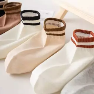 พร้อมส่ง ถุงเท้าแฟชั่น ถุงเท้าผู้หญิงลายขอบ ข้อสั้น