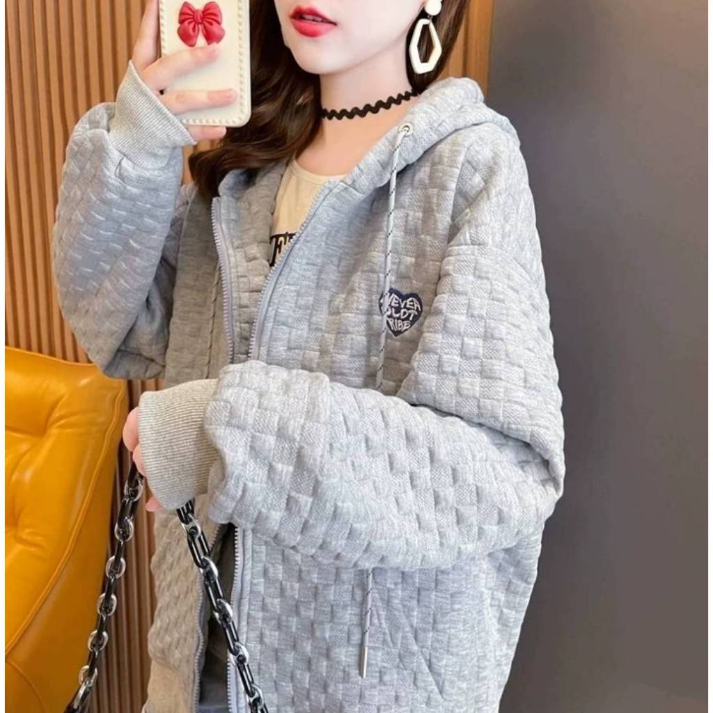 เสื้อแขนยาวฮู้ด ใส่กันหนาวได้ Oversize (อก 60 นิ้ว) ซิปหน้า ปักหัวใจที่อกซ้าย มีกระเป๋า ผ้านิ่มๆ  B88 - รูปที่ 2