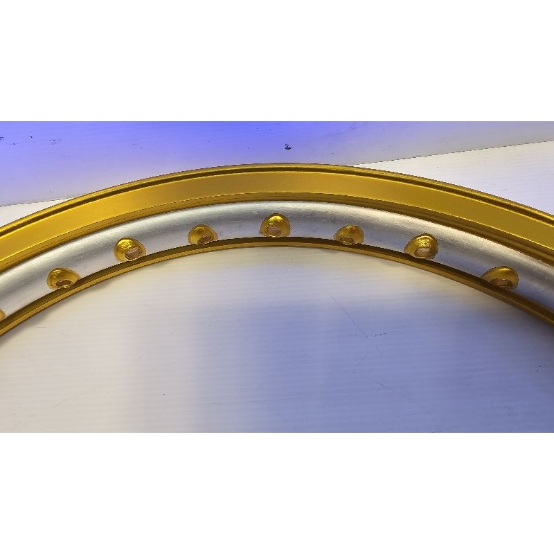 วงล้ออัลลอยด์แท้ยี่ห้อAKRONT-SPAINยกขอบ2สีหัวมุกสีทองแข็งแรงทนทานไช้ได้ยาวนาน