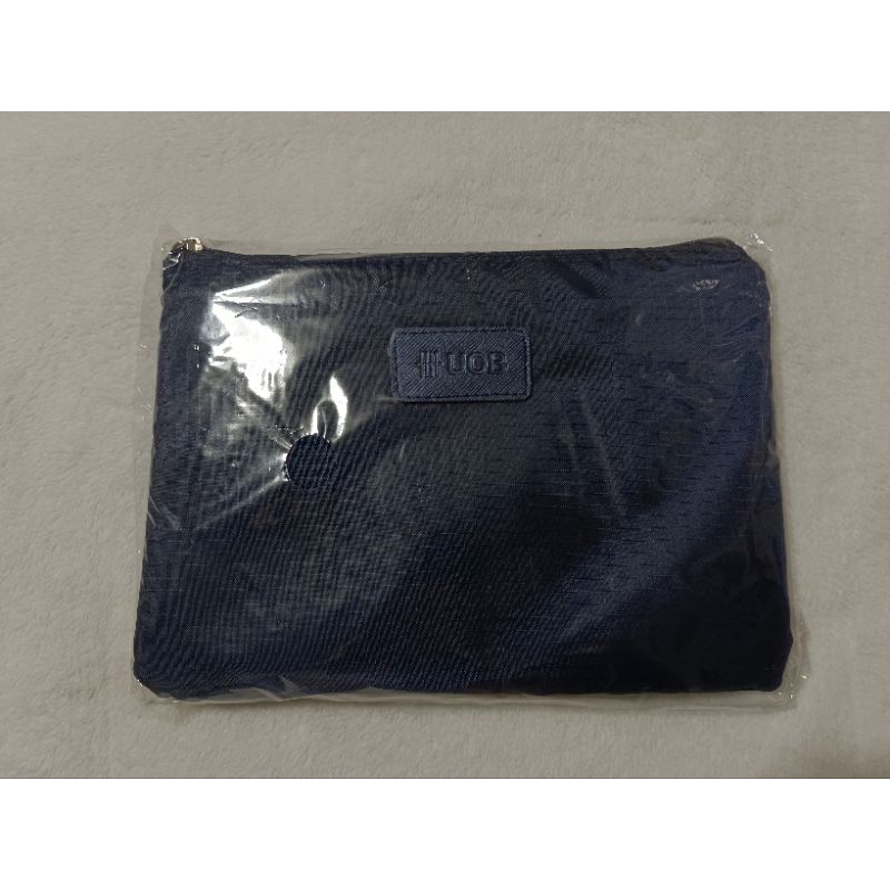 กระเป๋าจัดระเบียบของ ธนาคาร uob