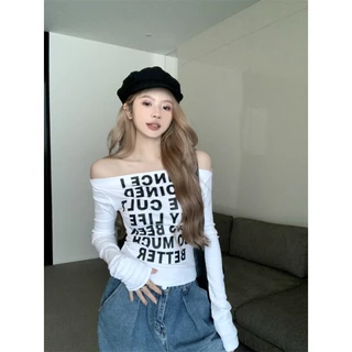 Rita พร้อมส่ง🎈เสื้อยืดปาดไหล่แขนยาว🎈เสื้อเซ็กซี่ผู้หญิง เสื้อรัดรูป แฟชั่น croptop แขนยาว พิมพ์ลายตัวอักษรY2K