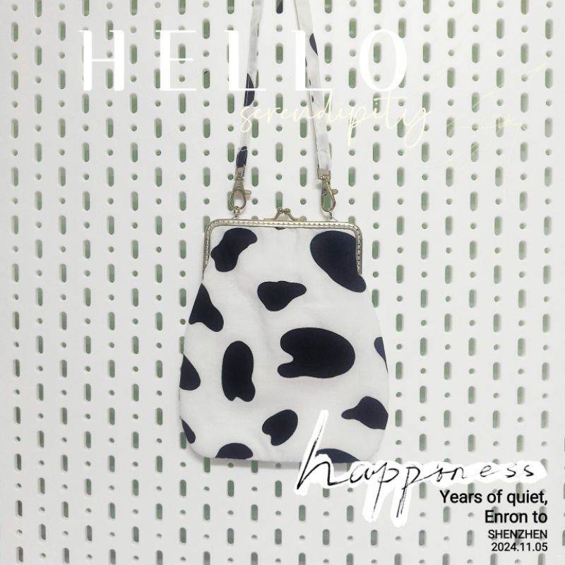 Lucky 24 - กระเป๋าสะพาย กระเป๋าใส่โทรศัพท์ ลายน้องวัว ขนาด12 .5x19cm. - รูปที่ 5