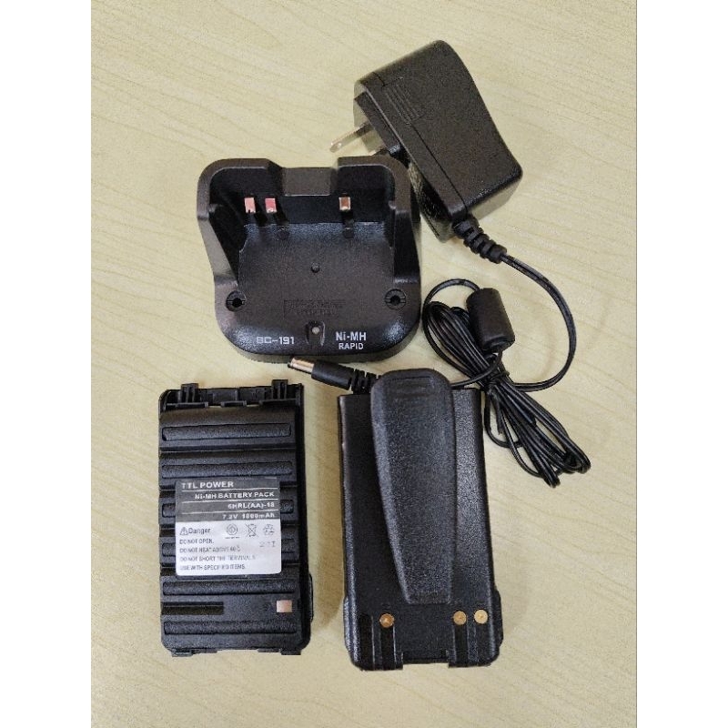 #แท่นชาร์จ,แบตเตอรี่วิทยุสื่อสารICOM 80FX-BC-191/BP264