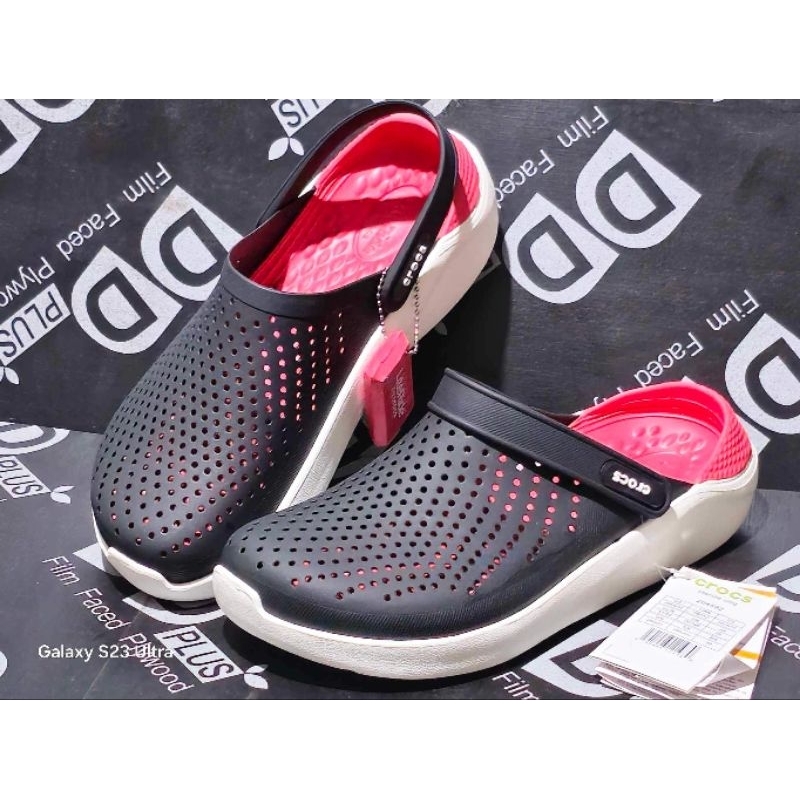 Crocs Lite Ride Clog รองเท้าแตะ แบบลำลอง มาใหม่สุดฮิต ใส่ได้ทุกเพศ มีส่วนลดราคา