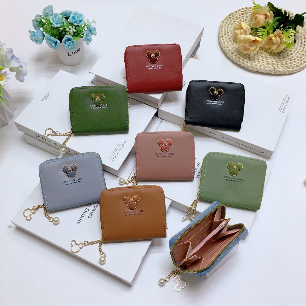 กระเป๋าสตางค์ใบสั้น มีซิปใบสำหรับใส่เหรียญ มีช่วงใส่บัตรงทั้งหมด4ช่อง วัดสุด:หนังPU รุ่นใหม่！SS62#