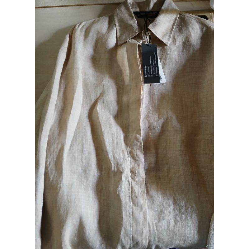 เสื้อเชิ้ตผู้ชายยี่ห้อ the golden triangle HEMP/G15ราคาเต็ม3900บาทลดแล้วราคา780บาท