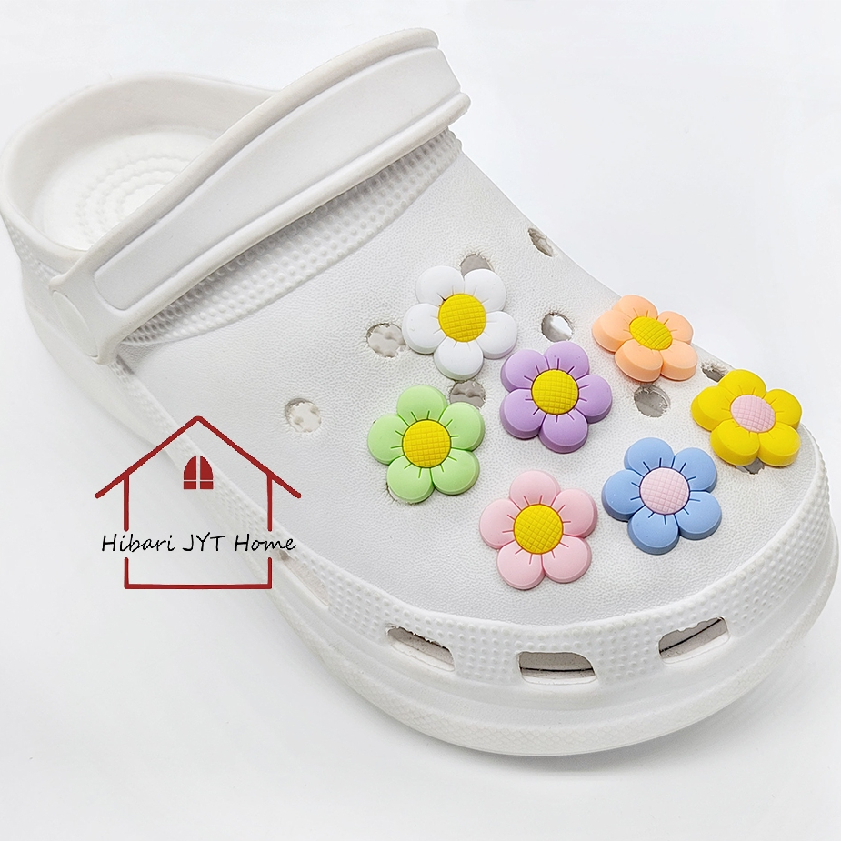 จิบติดรองเท้า ตัวติดรองเท้า Diy รองเท้า ติดกระเป๋า ลายดอกไม้