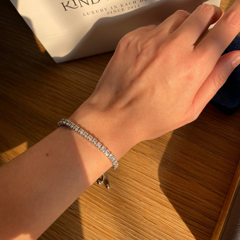 Kind Jewelry สร้อยแขนปรับรูดได้ Coco bracelet