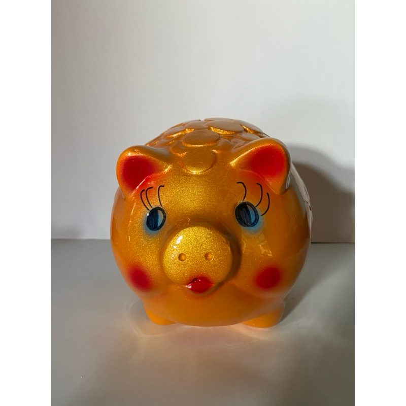 กระปุกออมสินหมูขนาดกลาง(แตกเสียหายเคลมให้ใหม่ค่ะ)