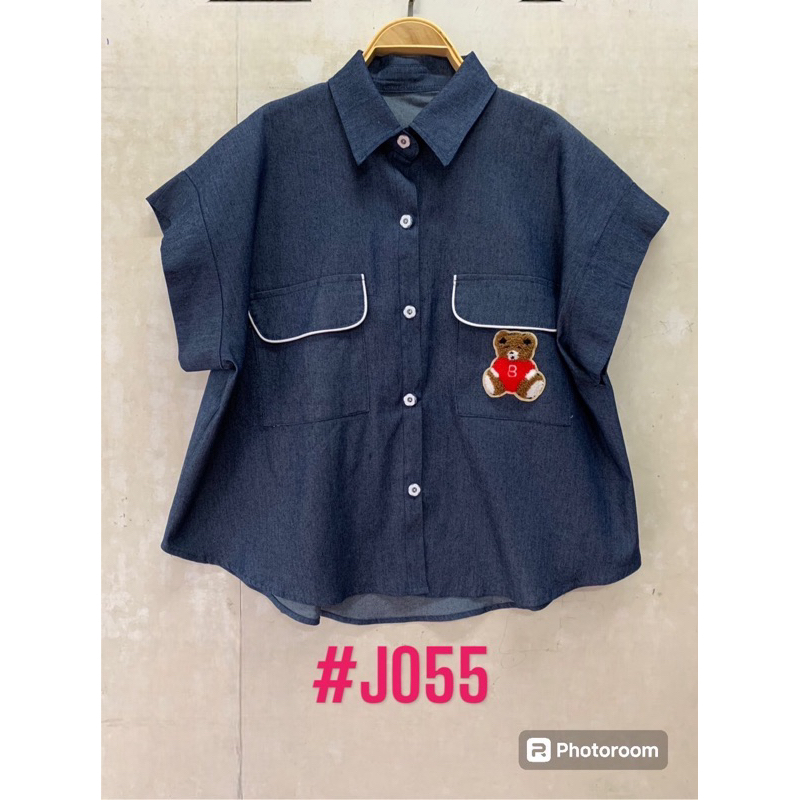เสื้อยีนส์เชิ้ตหมี Detai =เป็นเนื้อยีนส์ยืดหยุ่น ปกเชิ้ตแต่งระบาย กดซิกแซก ติดหมี2ข้าง รอบอก 40-48 นิ้ว