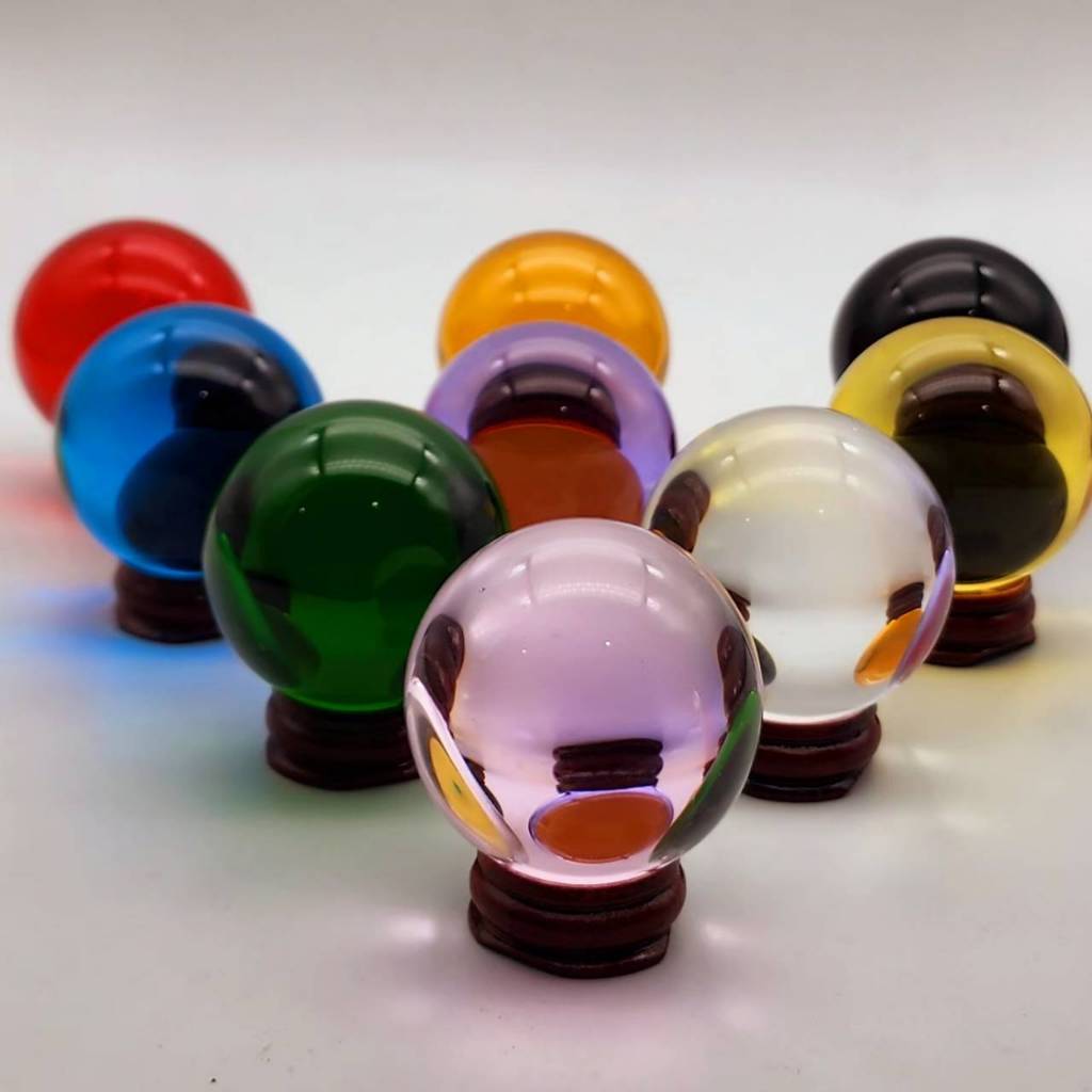 ลูกแก้ว 4ซม. (1.5นิ้ว) ลูกแก้วแท้ไม่ลอกมี สีแดง ใส บูชาดวงตาพญานาค ตกแต่งภายนอกได้ แช่น้ำได้