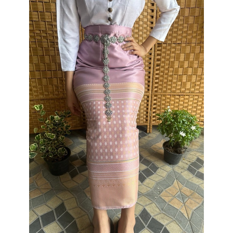 ผ้าถุงเย็บสำเร็จพร้อมใส่แบบปลายข้างกาะตะขอ