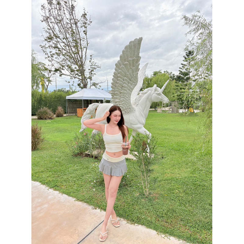 เซ็ตเสื้อและกระโปรง Unigam มือสอง Used ค่ะ เสื้อสีวนิลา