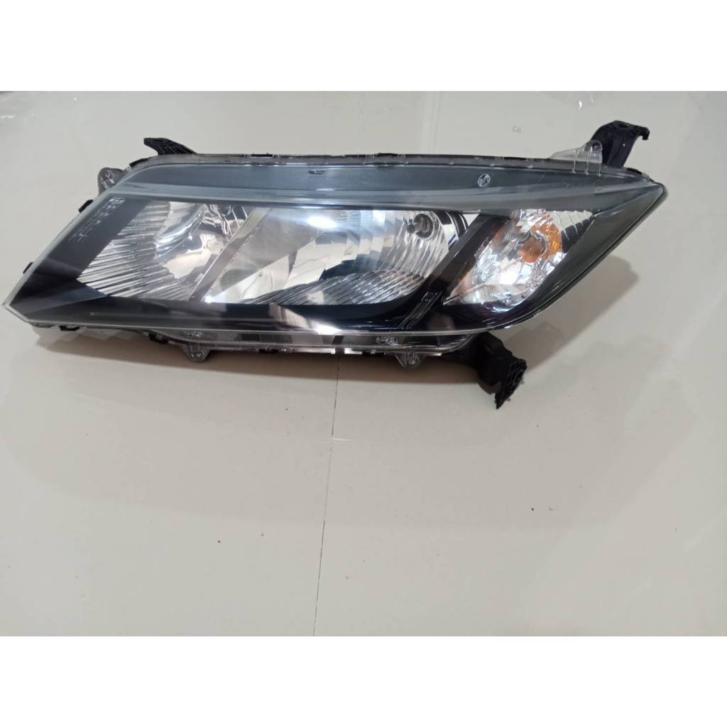 ไฟหน้า Honda City 2014 หน้าดำ ของแท้ มือสอง ข้างซ้ายฝั่งคนนั่ง