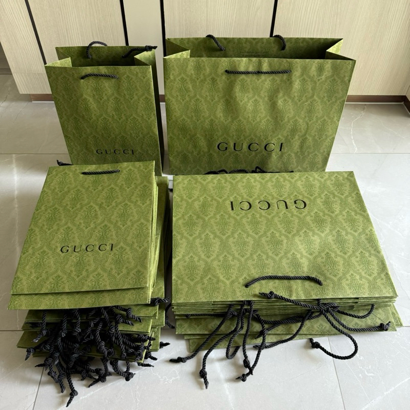 พร้อมส่ง ถุงกระดาษกุชชี่ Gucci มี 2 size