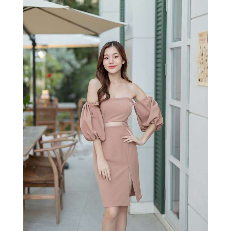 Classy dress 🌟พร้อมส่ง เดรสเกาะอก ปาดไหล่ เว้าเอวด้านหน้า ใส่ออกงาน ดินเนอร์ เพื่อนเจ้าสาว Endopamii