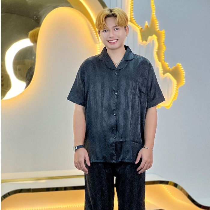 ชุดนอนสุภาพบุรุษชุด น้ำหนักเบาและสะดวกสบาย ไซส์ใหญ่  าย ใส่แล้วสบายตัว ส่งไวจากไทยS8D1-S5D1