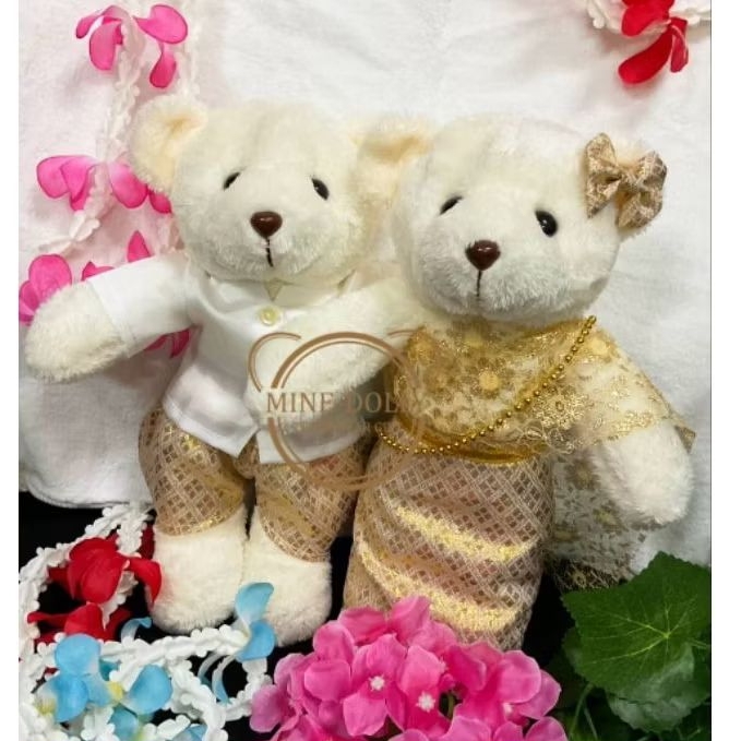 ตุ๊กตาหมี ชุดไทยแต่งงาน ชุดไทยศิวาลัย ของขวัญวันแต่งงาน ตุ๊กตาใส่ชุดไทย สูง 12 นิ้ว ของขวัญวันครบรอบ พร็อพงานแต่ง