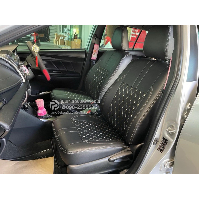 หุ้มเบาะรถยนต์ toyota yaris  2014-2024 เก๋ง ลาย 5D สีดำขาวเดินด้ายสีขาวทั้งเบาะ หุ้มเบาะพีพีออโต้