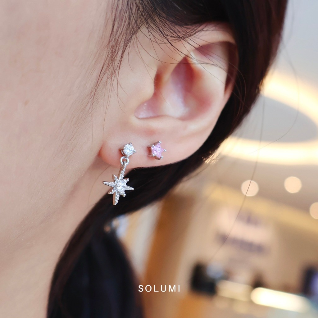 ต่างหูรูปดาว ประดับเพชร ส่องแสงเปล่งประกาย SOLUMI Sparkling Star earrings ต่างหู Nickel free