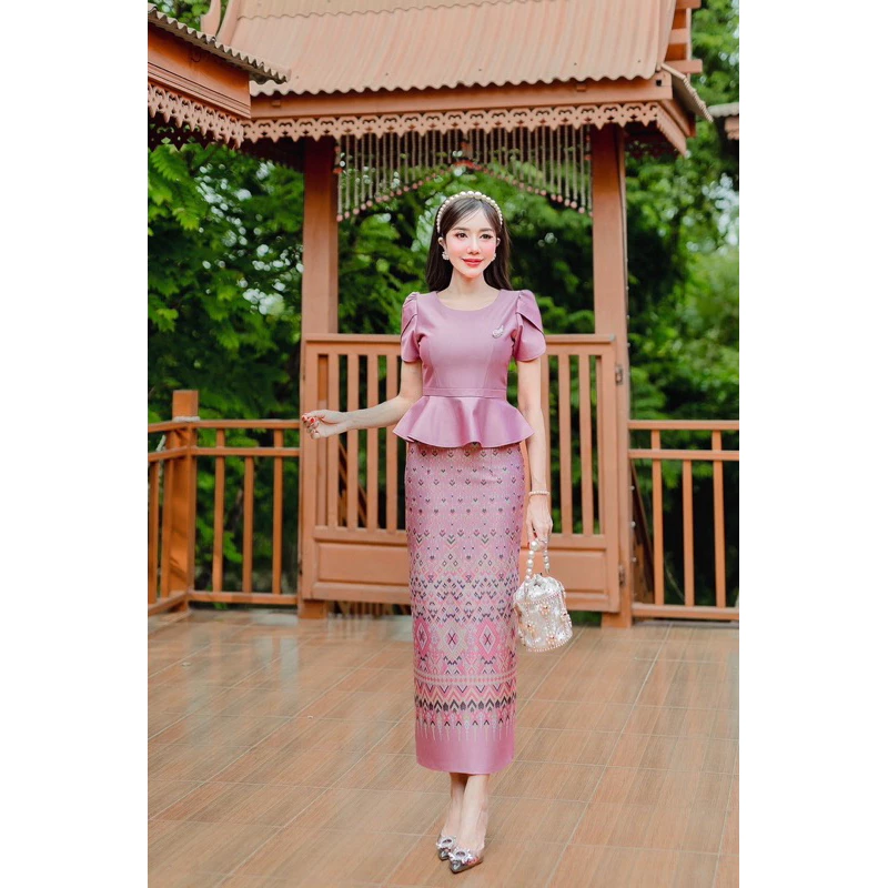ชุดเซท เสื้อ และ ผ้าถุง ลายแพรวาสวยๆ งานนำเข้า ผ้าหนาดี สีไม่ตก