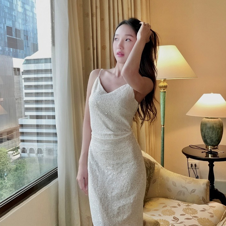 Cali dress เดรสยาว ปักเลื่อมผ้านิ่ม ไม่บาดผิว สายปรับได้ ซิปข้าง