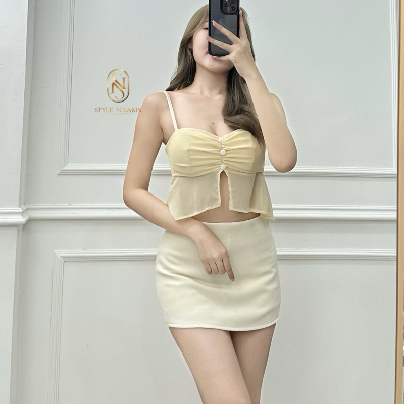 Darika set ชุดเซตเสื้อสายเดี่ยวผูกหลังแต่งกระดุมปั้ม แต่งระบายชีฟอง และกระโปรงซับในกางเกง
