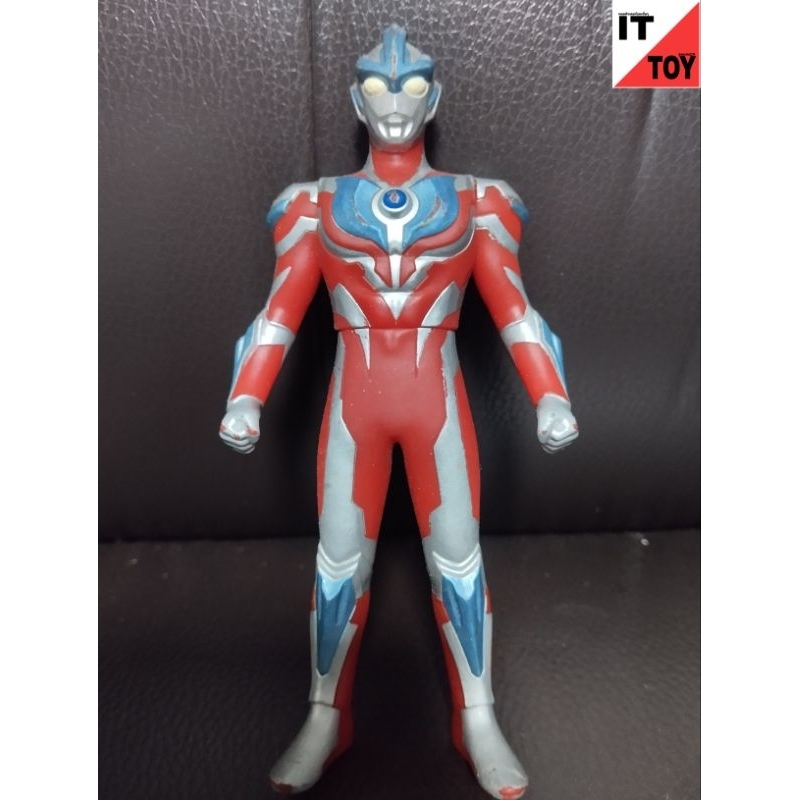 Spark Doll Ultraman Ginga สปาร์คดอลล์อุลตร้าแมนกิงกะ หน้าอกสีลอกรอยเยอะ มีสติ๊กเกอร์