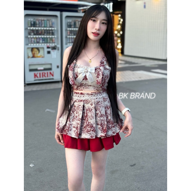 Bk Set 2ชิ้น เกาะอกสายเอี้ยม เสริมฟองผ้าทอลายเสือ เสื้อแต่งขอบลูกไม้ติดเข็มกลัดโบว์งานสม็อคหลังจ้า