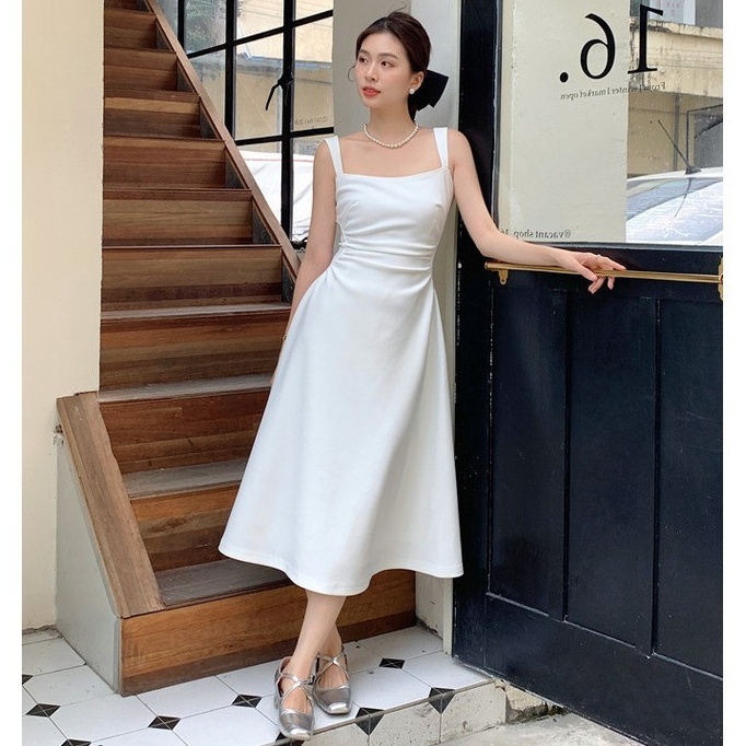 ชุดเดรสสไตล์ฝรั่งเศส กระโปรงยาว ทรงเรียบๆ สีทึบ เหมาะกับโอกาสต่างๆ