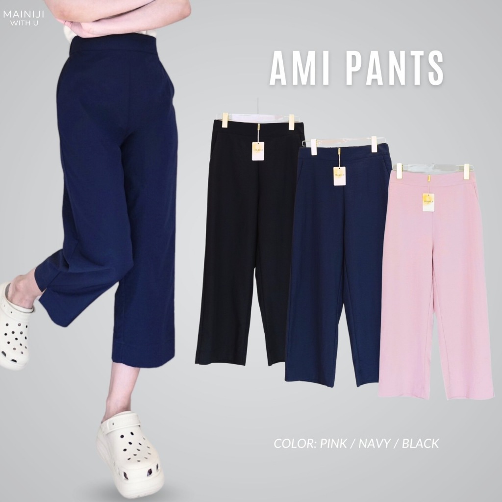 Ami กางเกงขายาว5ส่วนดีเทลแต่งปลายขาบานและผ่าด้านข้างเล็กน้อยเพื่อเปิดช่วงขา เนื้อผ้ามีความนุ่มลื่นและยืดหยุ่นดีใส่สบาย