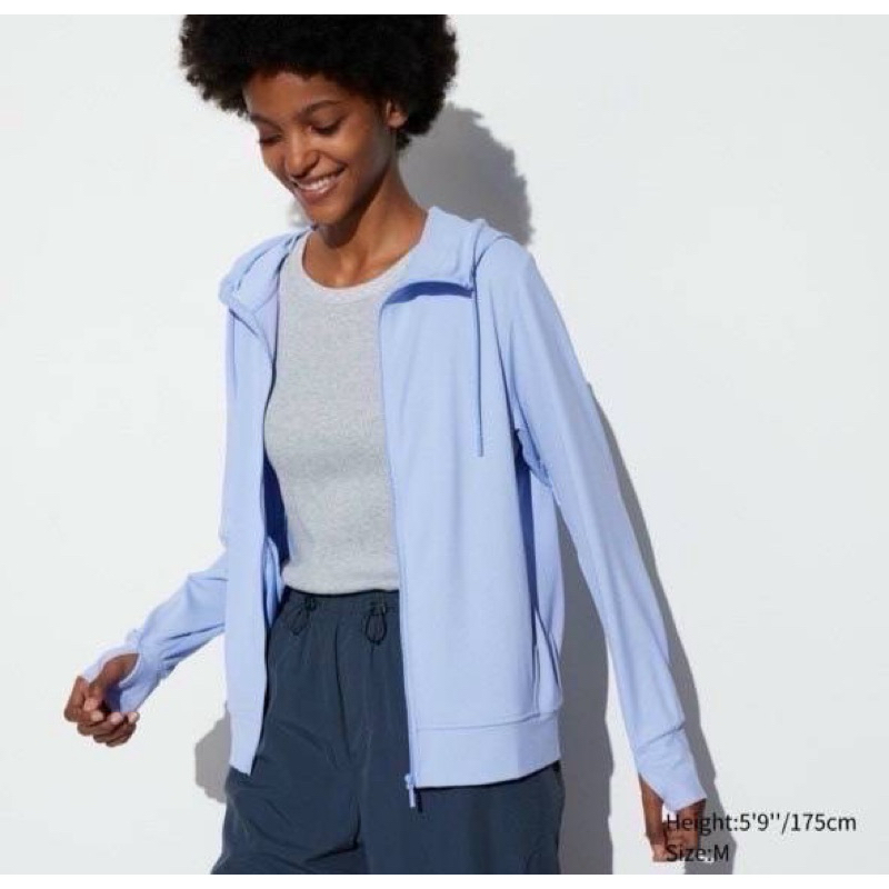 AIRism UV Protection เสื้อแขนยาวกันยูวี สีฟ้า